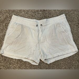 Old Navy White Linen shorts